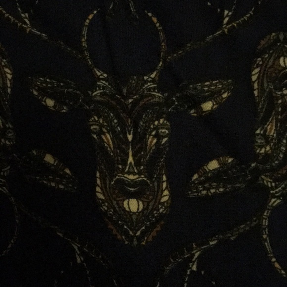 Bnwt tc lularoe leggings. Mosaic deer on navy!! - Picture 2 of 2